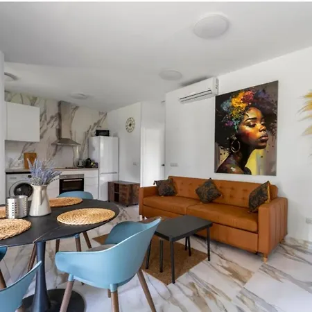 Apartment Casa Maria At Parrot At Carihuela Torremolinos